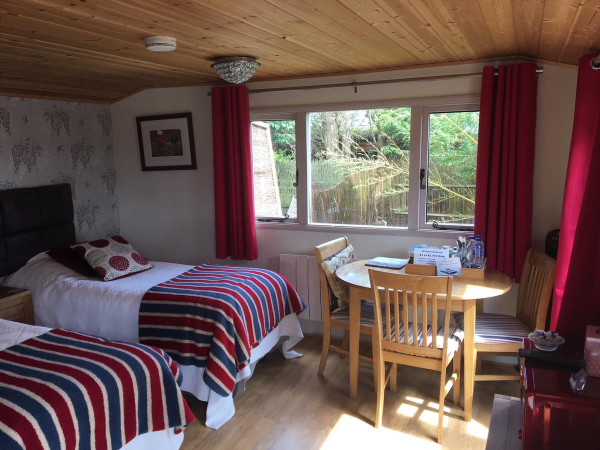 The Willows Guest House Takeley Dış mekan fotoğraf
